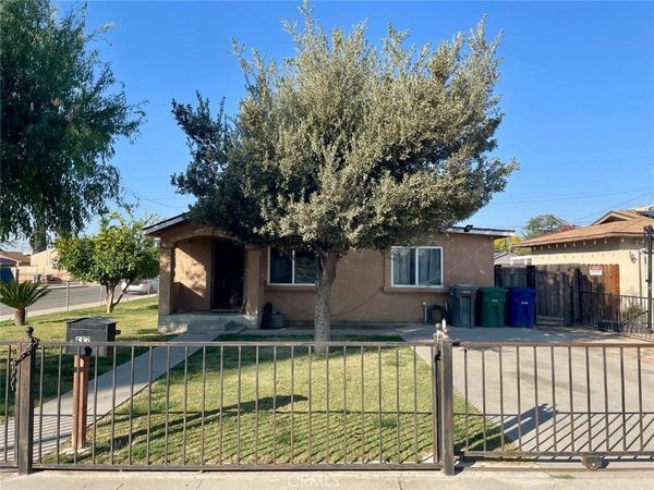 687 S 8th , Kerman, CA 93630