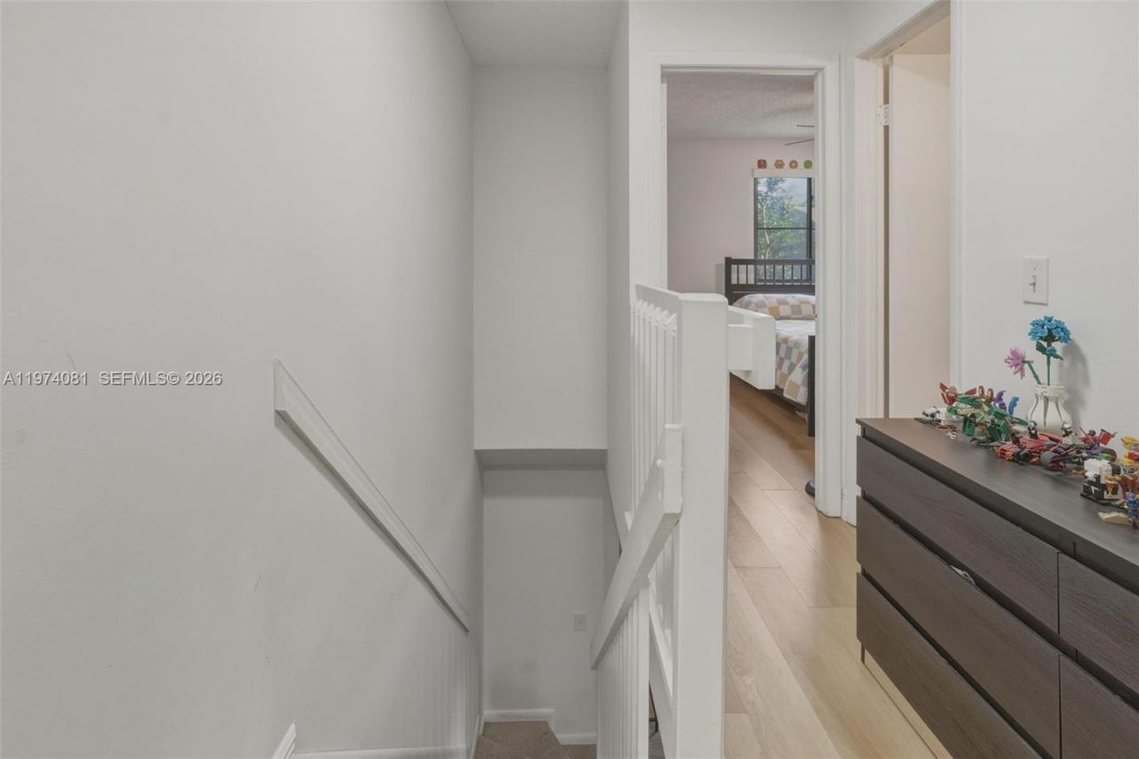 9853 Riverside Dr, Unit 8-24, Coral Springs, FL 33071 Photo