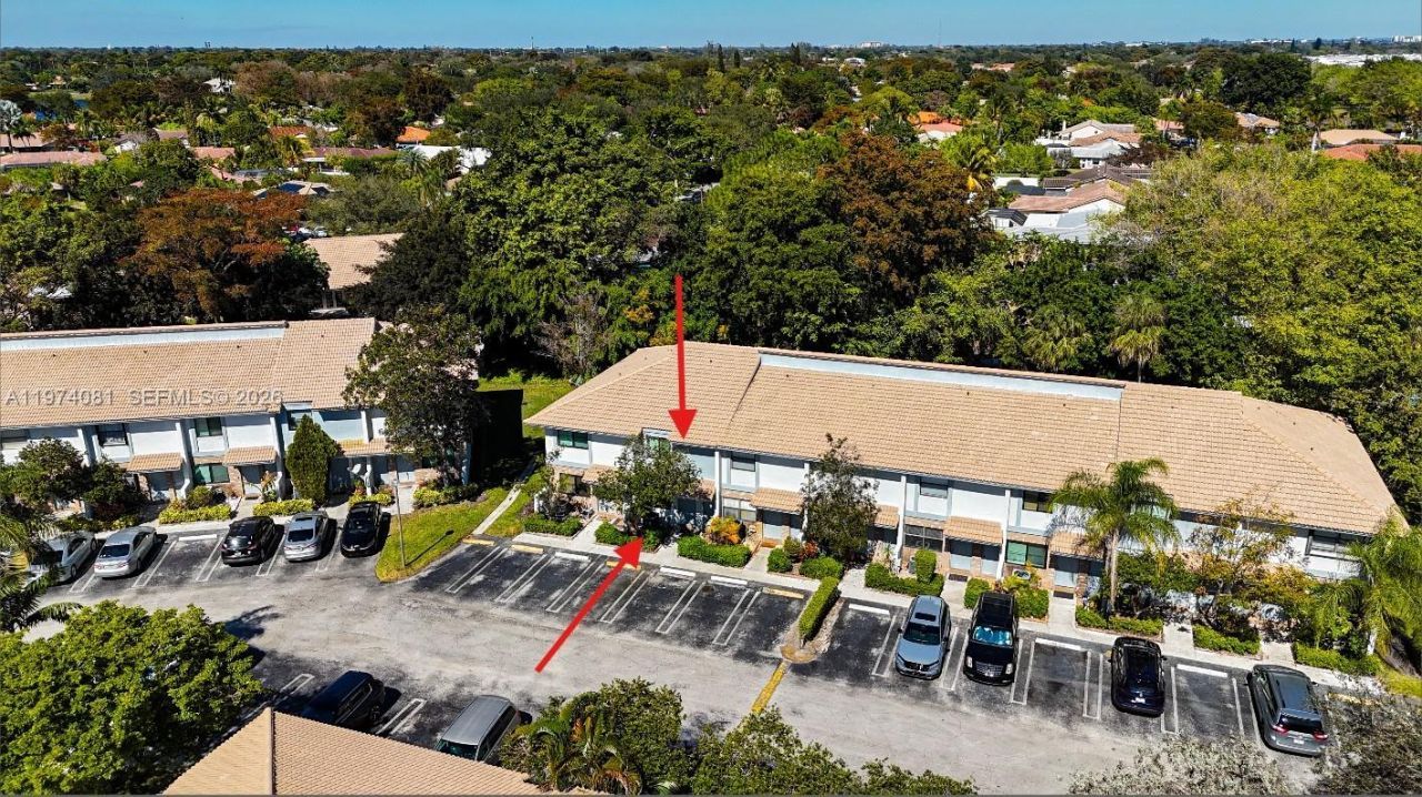 9853 Riverside Dr, Unit 8-24, Coral Springs, FL 33071 Photo