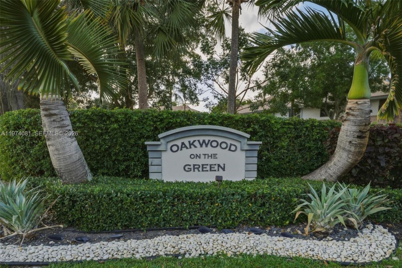 9853 Riverside Dr, Unit 8-24, Coral Springs, FL 33071 Photo