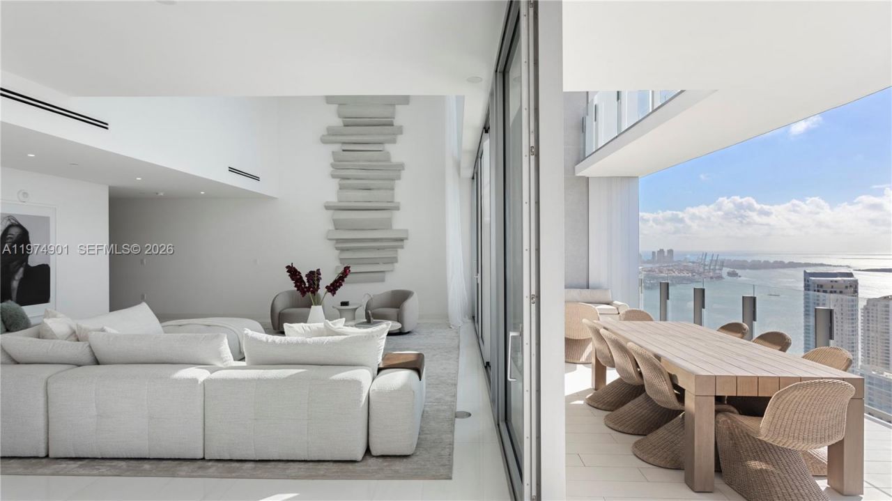 300 Biscayne Boulevard Way, Unit 5002 E, Miami, FL 33131 Photo