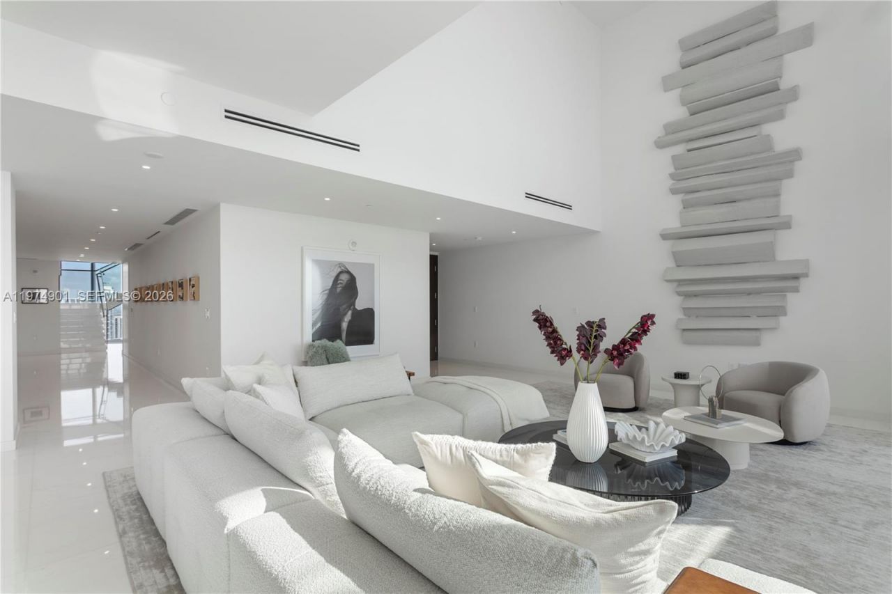 300 Biscayne Boulevard Way, Unit 5002 E, Miami, FL 33131 Photo