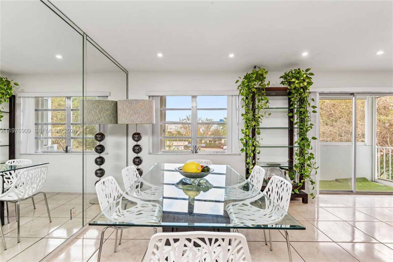 1400 N Tallwood Ave, Unit 306, Hollywood, FL 33021 Photo