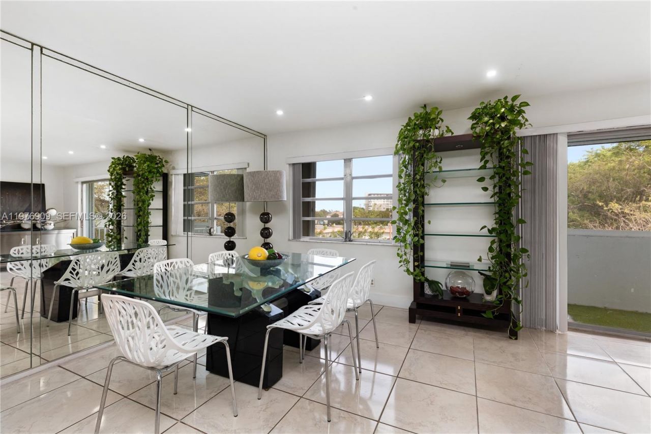 1400 N Tallwood Ave, Unit 306, Hollywood, FL 33021 Photo