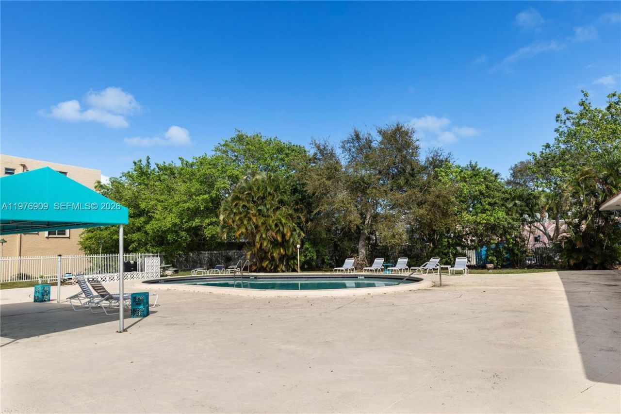 1400 N Tallwood Ave, Unit 306, Hollywood, FL 33021 Photo