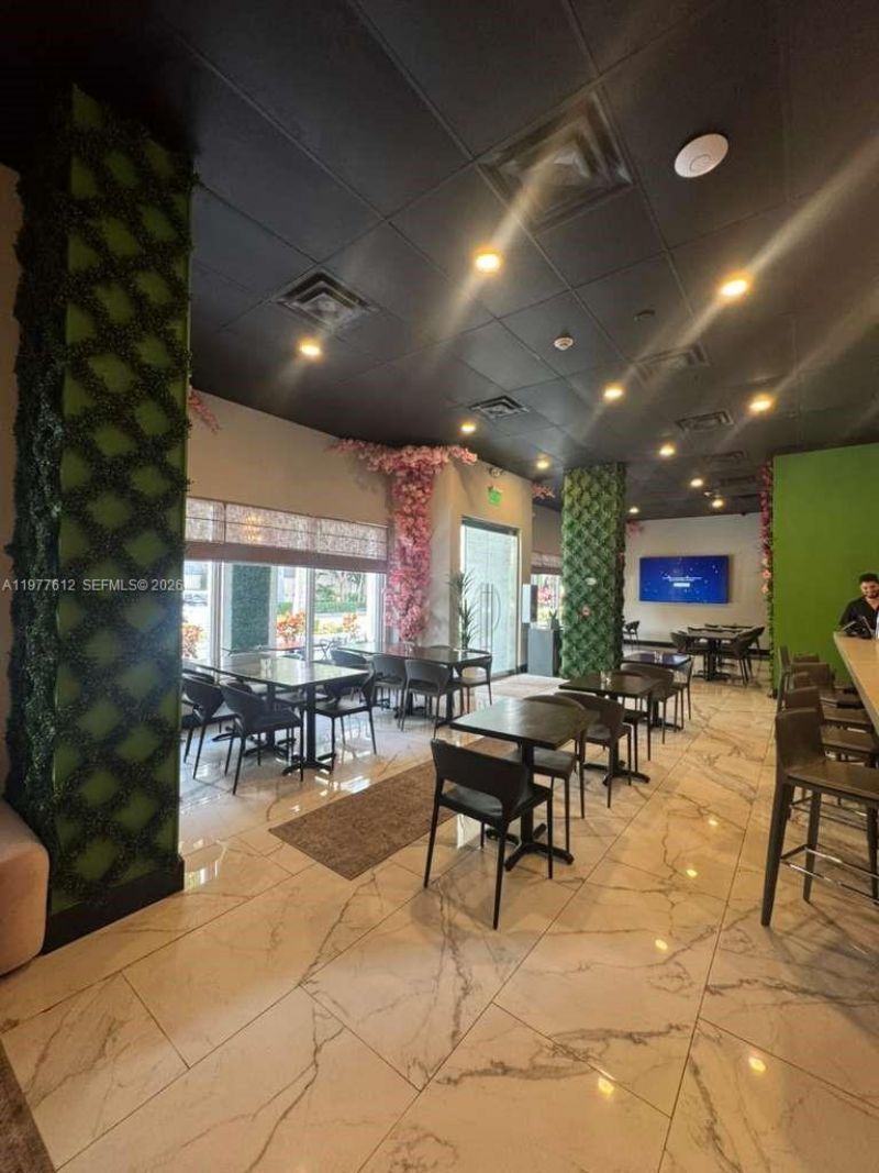 185 SE 14th Ter , Unit 812, Miami, FL 33131 Photo