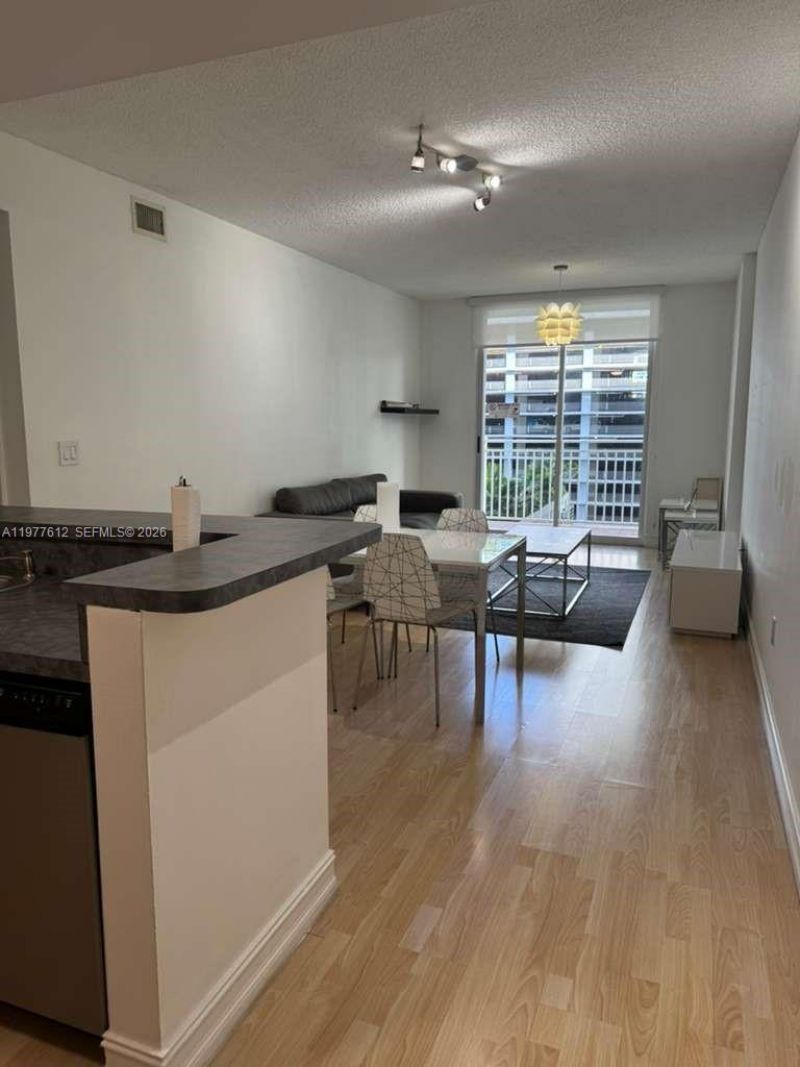 185 SE 14th Ter , Unit 812, Miami, FL 33131 Photo