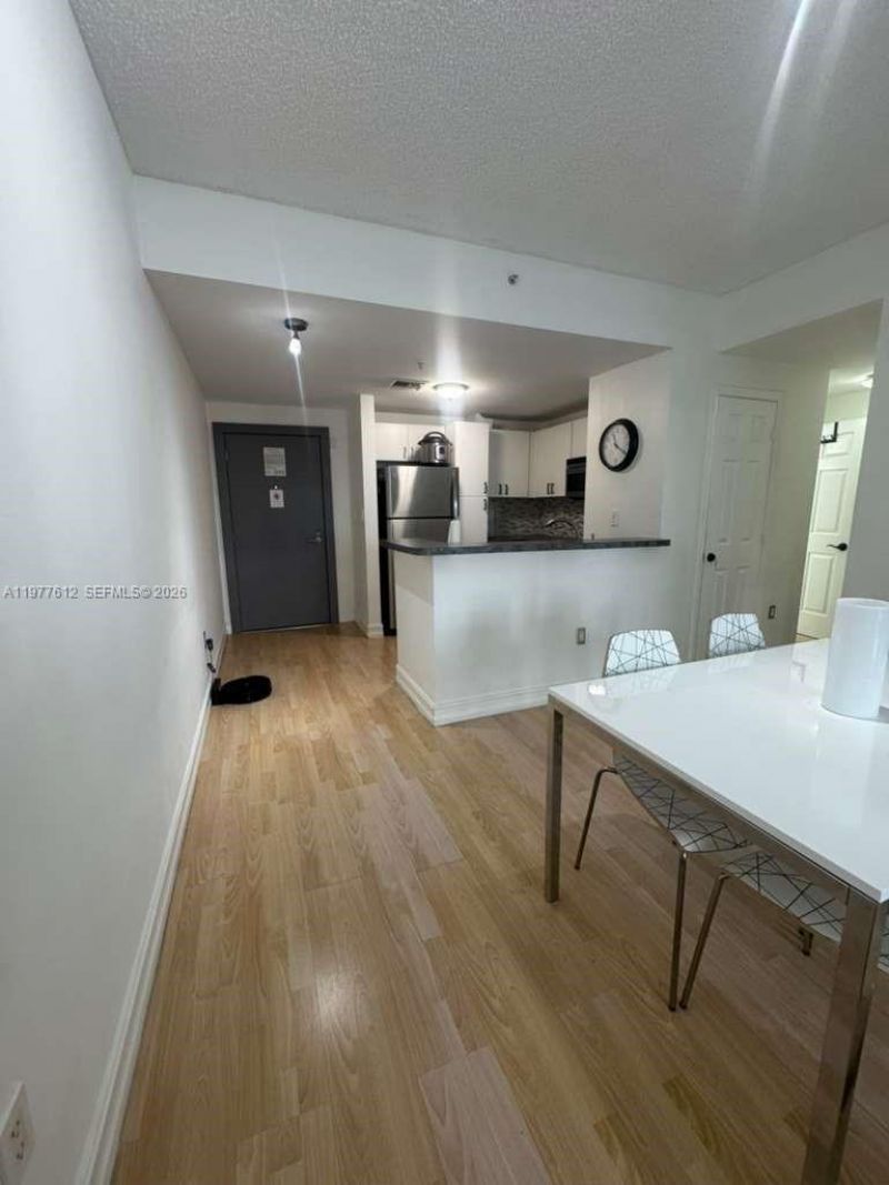 185 SE 14th Ter , Unit 812, Miami, FL 33131 Photo