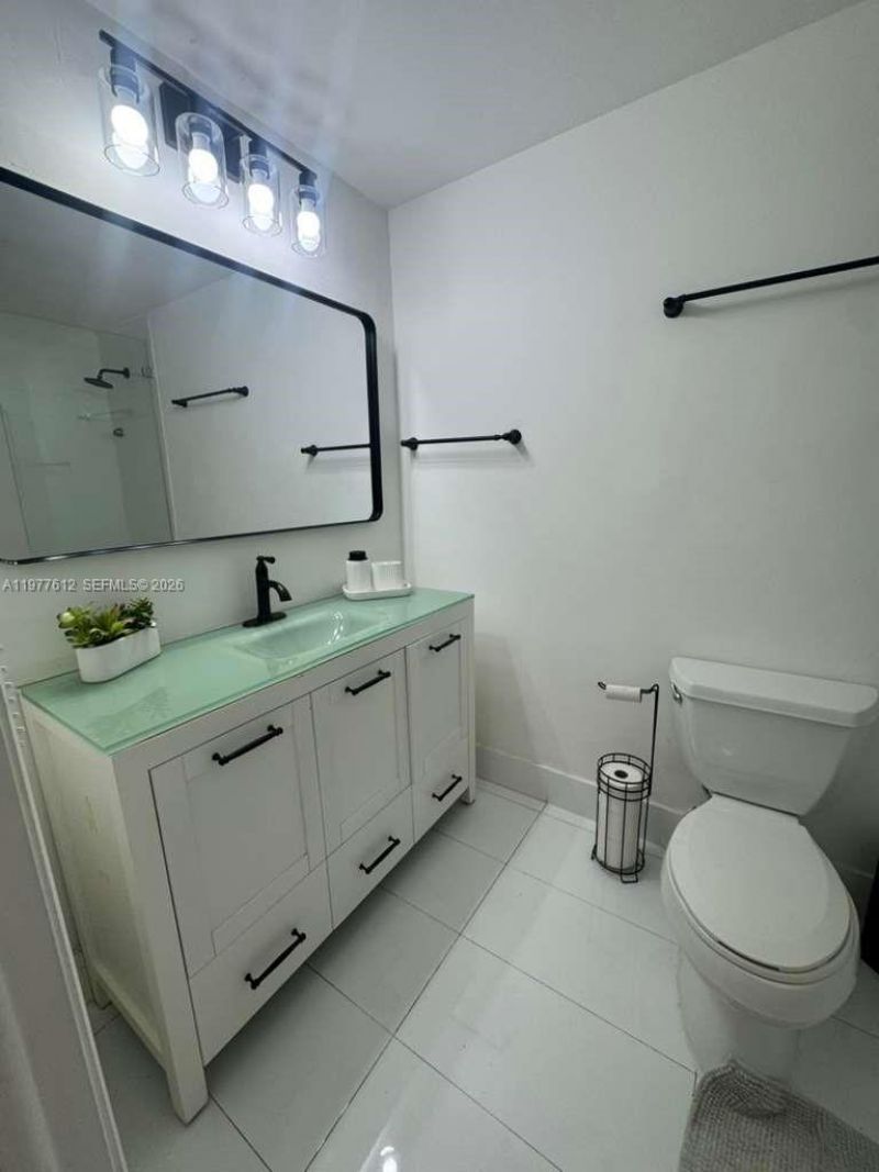 185 SE 14th Ter , Unit 812, Miami, FL 33131 Photo