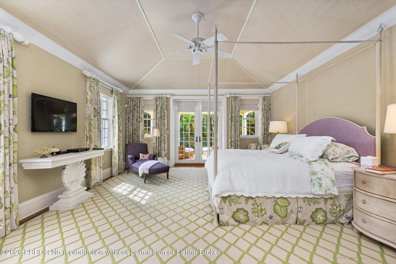 246 Emerald Lane, Palm Beach, FL 33480 Photo