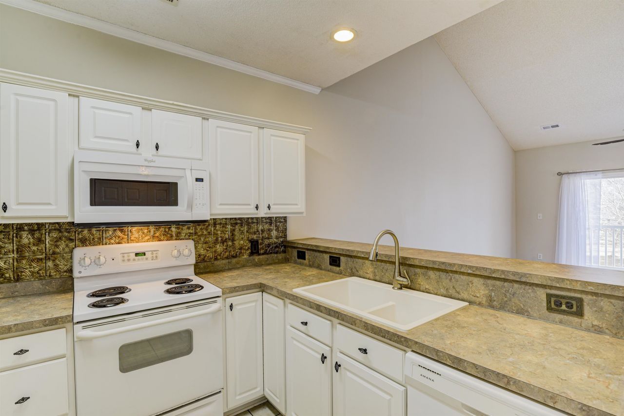 134 Scotch Broom Dr. Photo 9