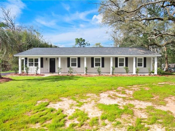 8400 Stratford Drive, Theodore, AL 36582