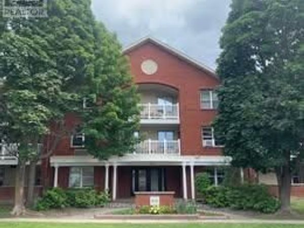 1099 Cadboro Road, Unit 106, Ottawa, ON K1J9K4