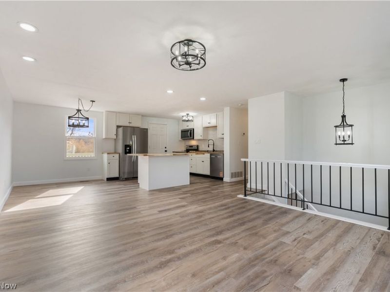 350 Silver Meadows Drive, Kent, OH 44240 Photo 10