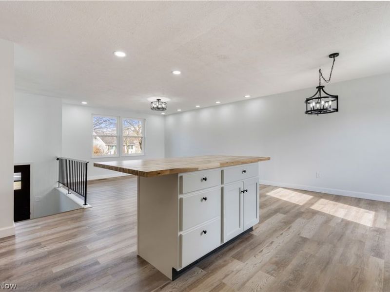 350 Silver Meadows Drive, Kent, OH 44240 Photo 13