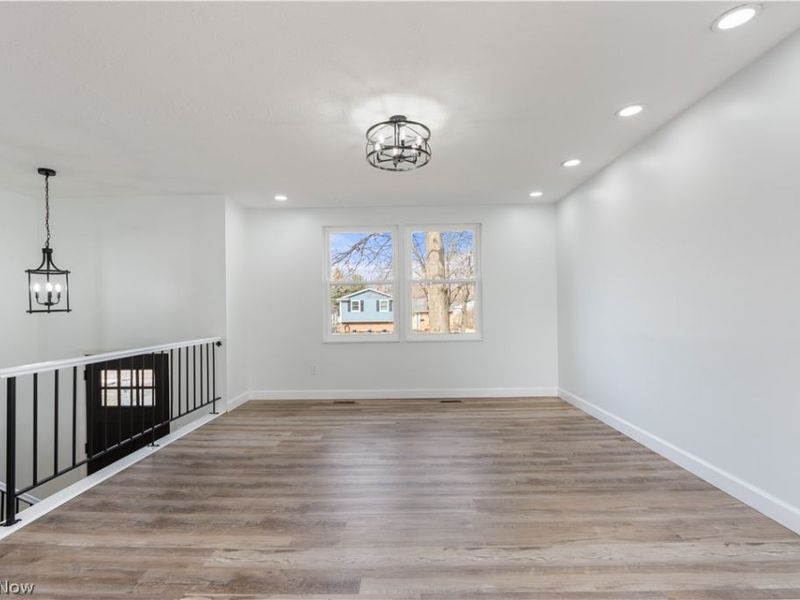 350 Silver Meadows Drive, Kent, OH 44240 Photo 8