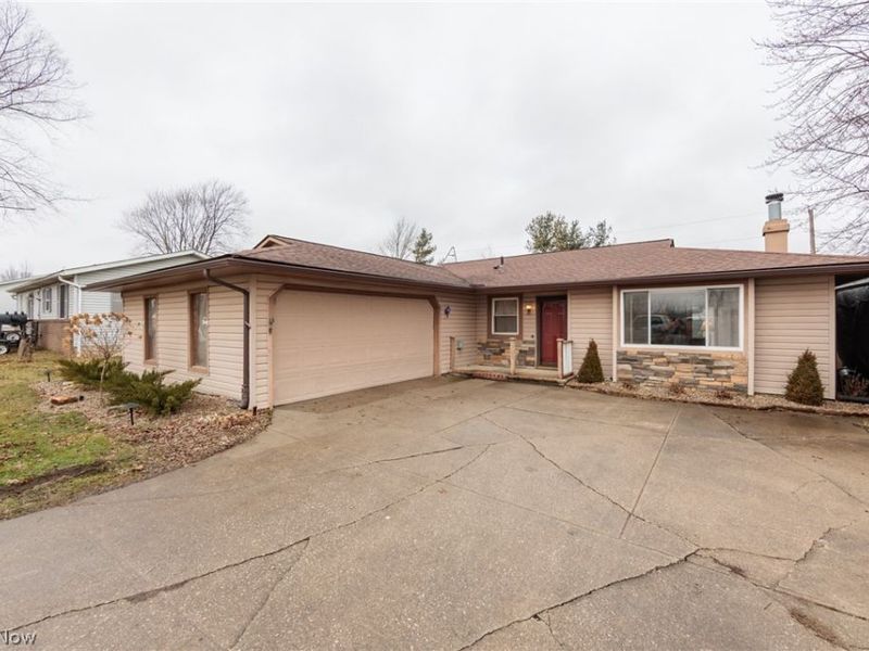 308 Jones Road, Wellington, OH 44090 Photo 2