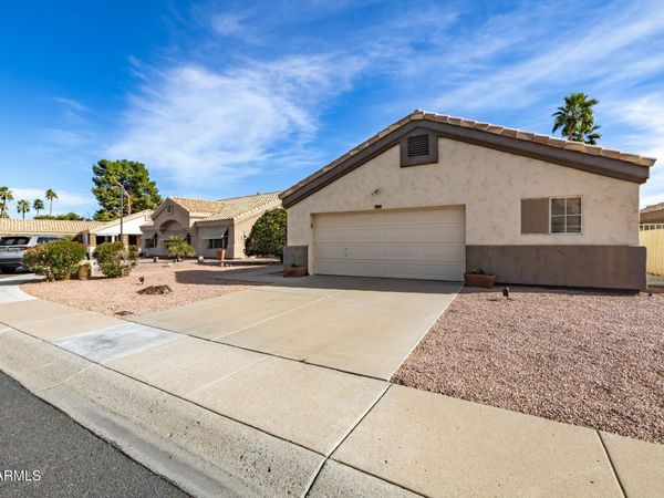 17533 N PIMA Trail, Surprise, AZ 85374