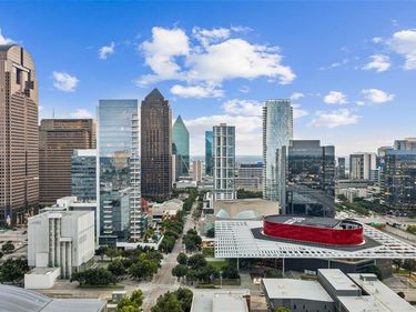 1717 Arts Plaza, Unit 2107, Dallas, TX 75201