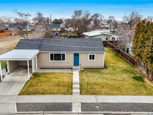 3120 W Lakeside Drive, Moses Lake, WA 98837