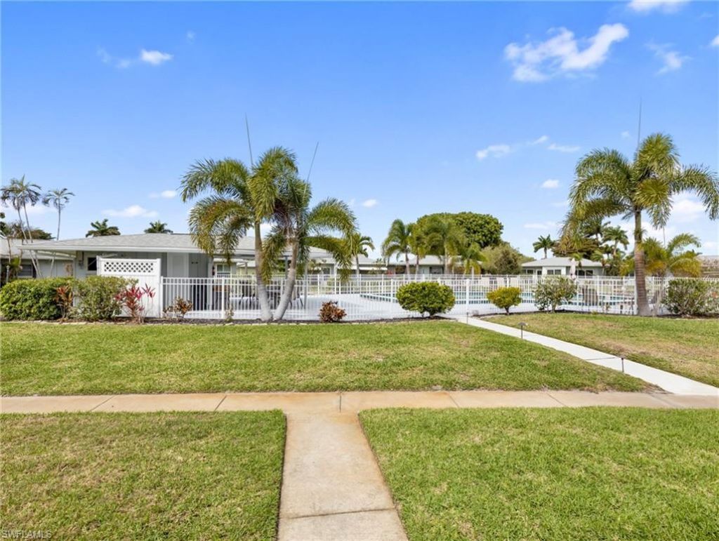 5560 Trellis Ln, Fort Myers, FL 33919 Photo