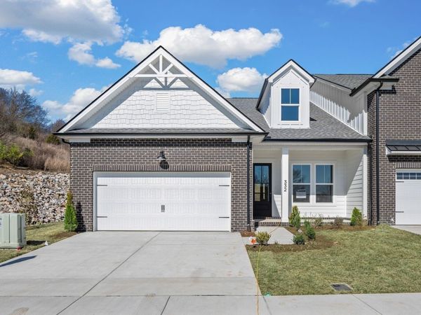 317 Buckwood Ln, Thompsons Station, TN 37179