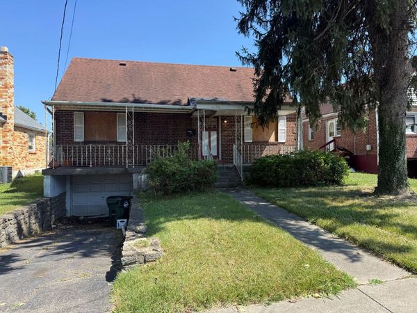 10124 Chester Road, Woodlawn, OH 45215