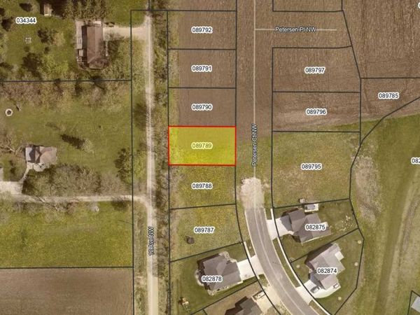 1130 Petersen Court NW, Stewartville, MN 55976