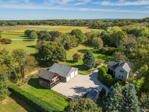 3275 Skunk Lane, Cutchogue, NY 11935