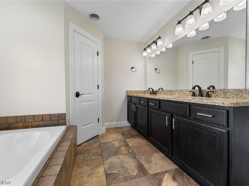 524 Berklee Drive, Poland, OH 44514 Photo 21