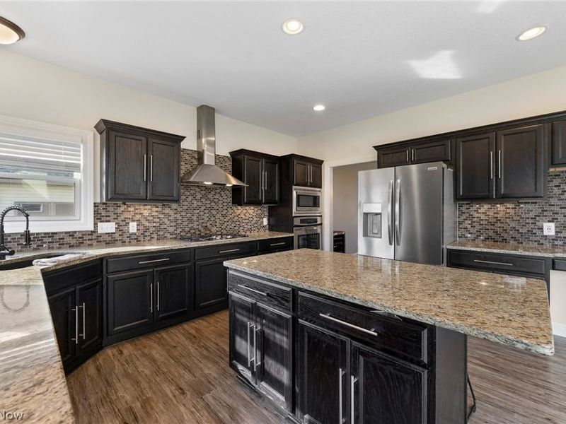 524 Berklee Drive, Poland, OH 44514 Photo 5