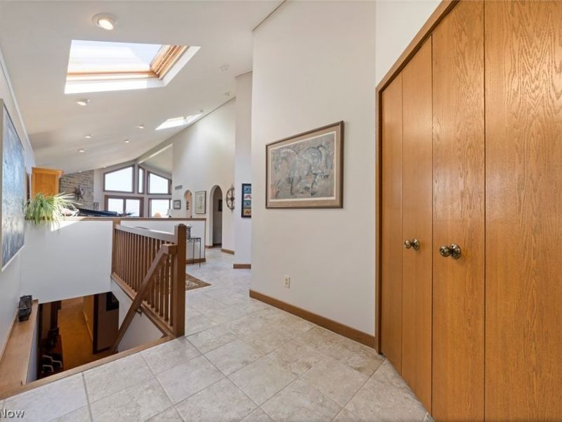 421 Darbys Run, Bay Village, OH 44140 Photo 7