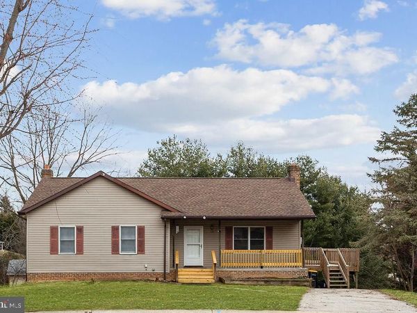 225 BRAGG CIRCLE, HANOVER, PA 17331