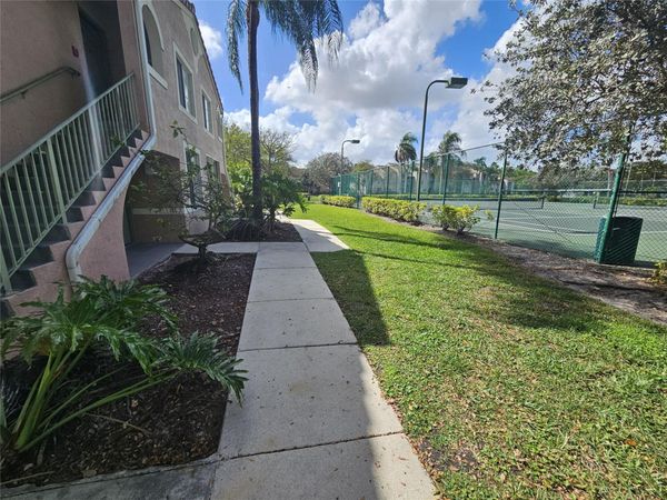 12172 St Andrews Place, Unit 111, Miramar, FL 33025