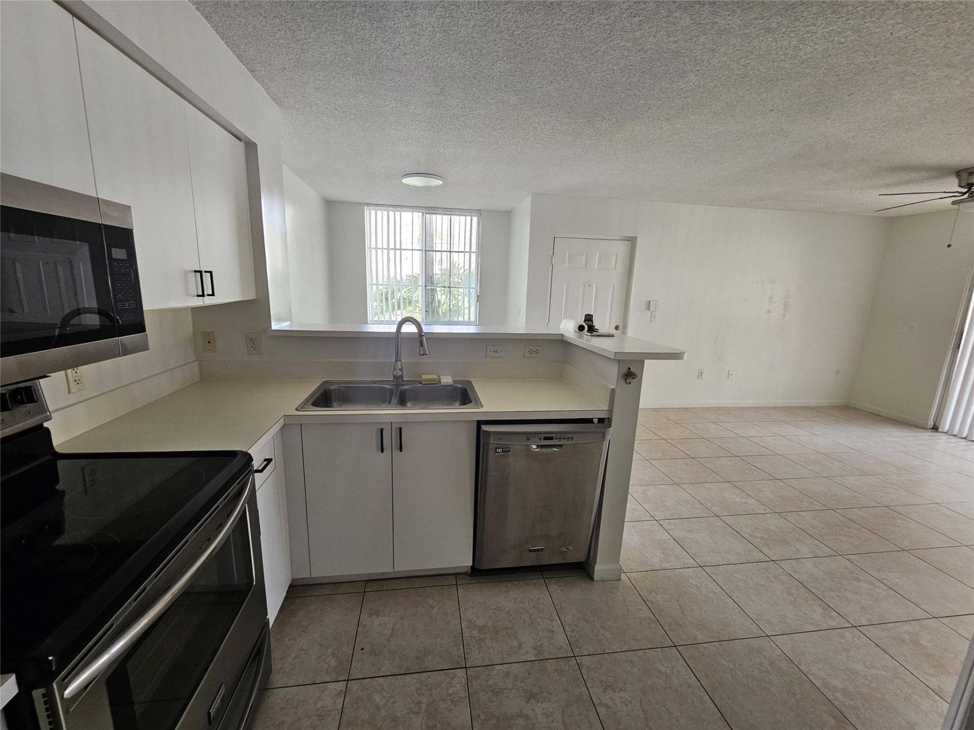 12172 St Andrews Place, Unit 111, Miramar, FL 33025 Photo