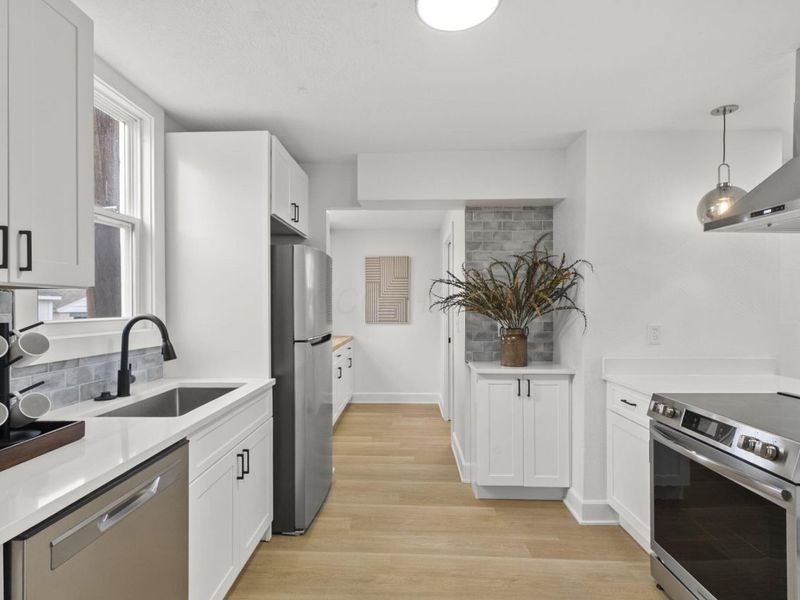 2712 Eakin Road, Columbus, OH 43204 Photo 13