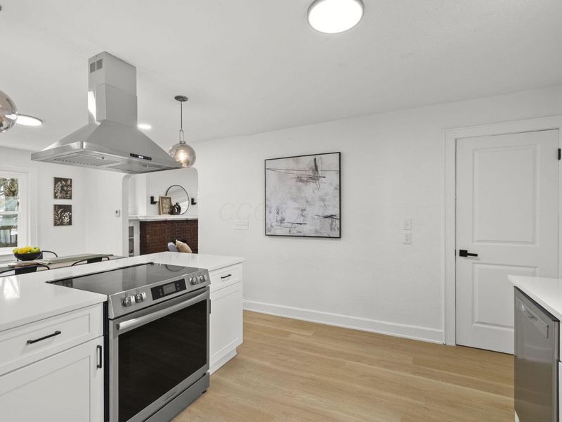 2712 Eakin Road, Columbus, OH 43204 Photo 14