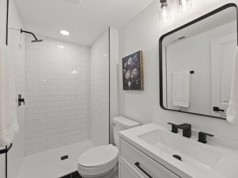 2712 Eakin Road , Columbus, OH 43204 Photo 21