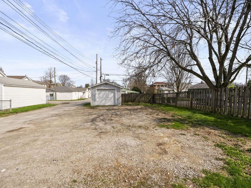 2712 Eakin Road, Columbus, OH 43204 Photo 40