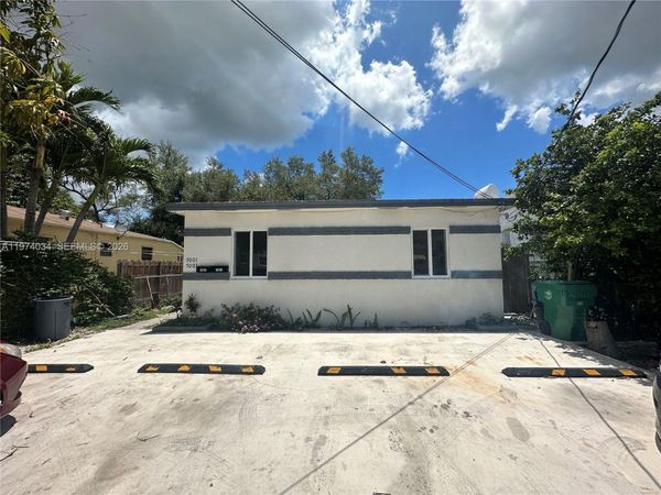 7001 NW 6th Ave , Miami, FL 33150