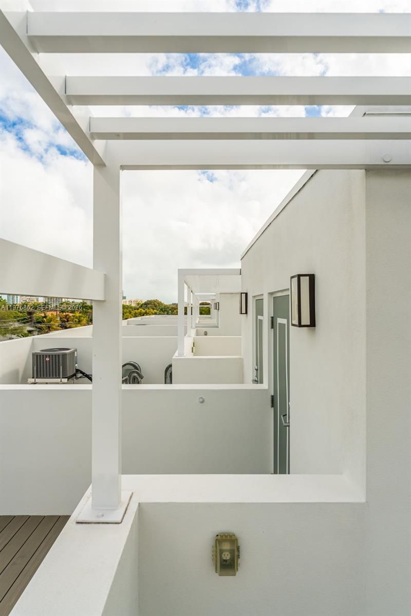 721 SW 11th Street, Unit B, Miami, FL 33129 Photo