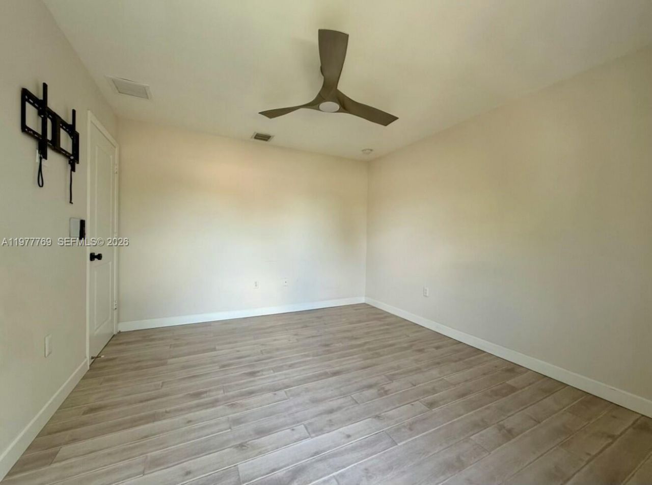 1035 NW 2nd Ave, Fort Lauderdale, FL 33311 Photo