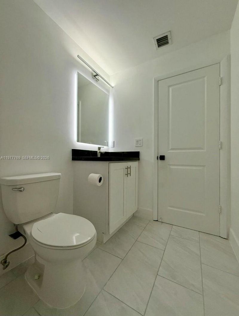 1035 NW 2nd Ave, Fort Lauderdale, FL 33311 Photo