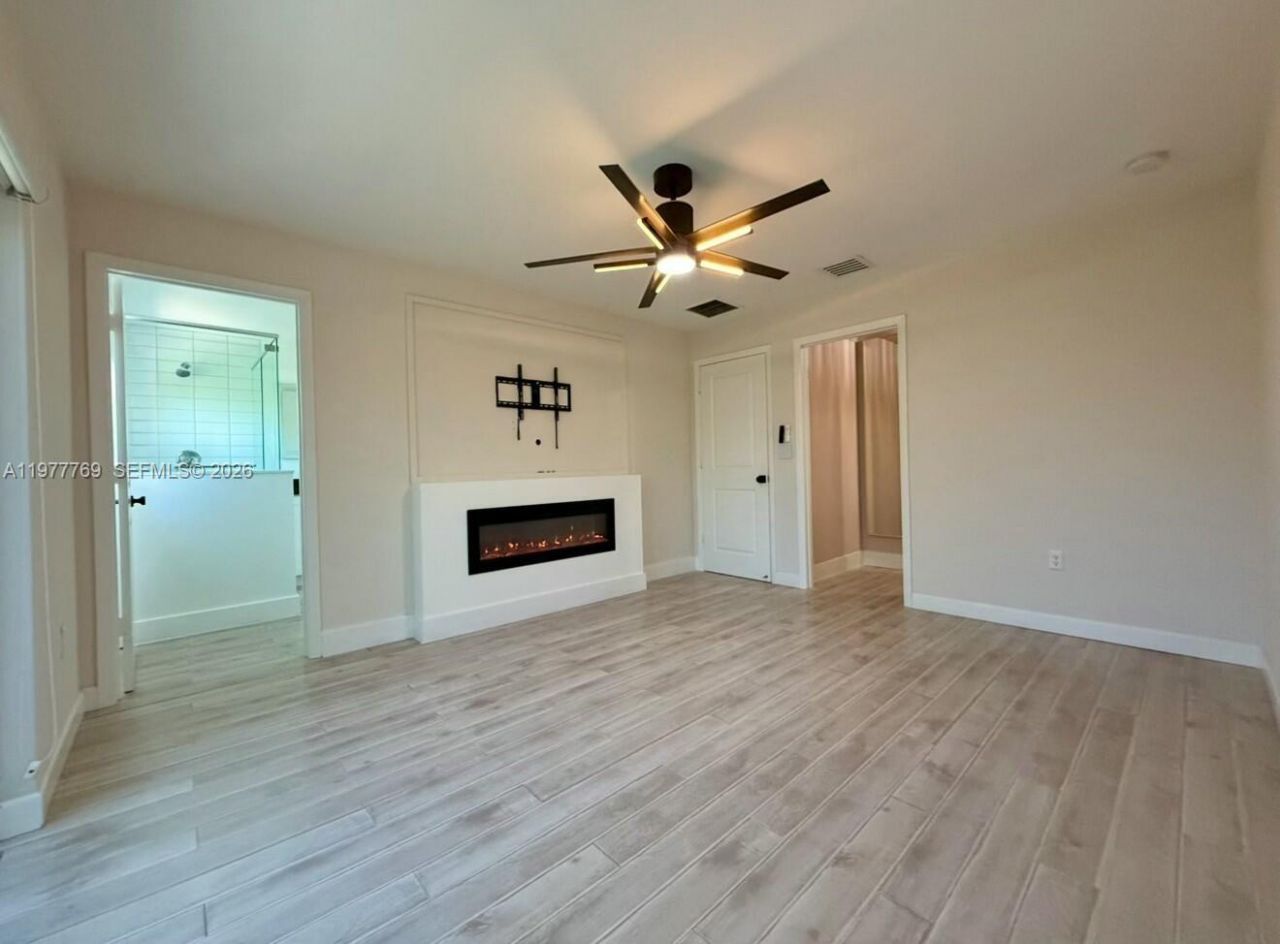 1035 NW 2nd Ave, Fort Lauderdale, FL 33311 Photo