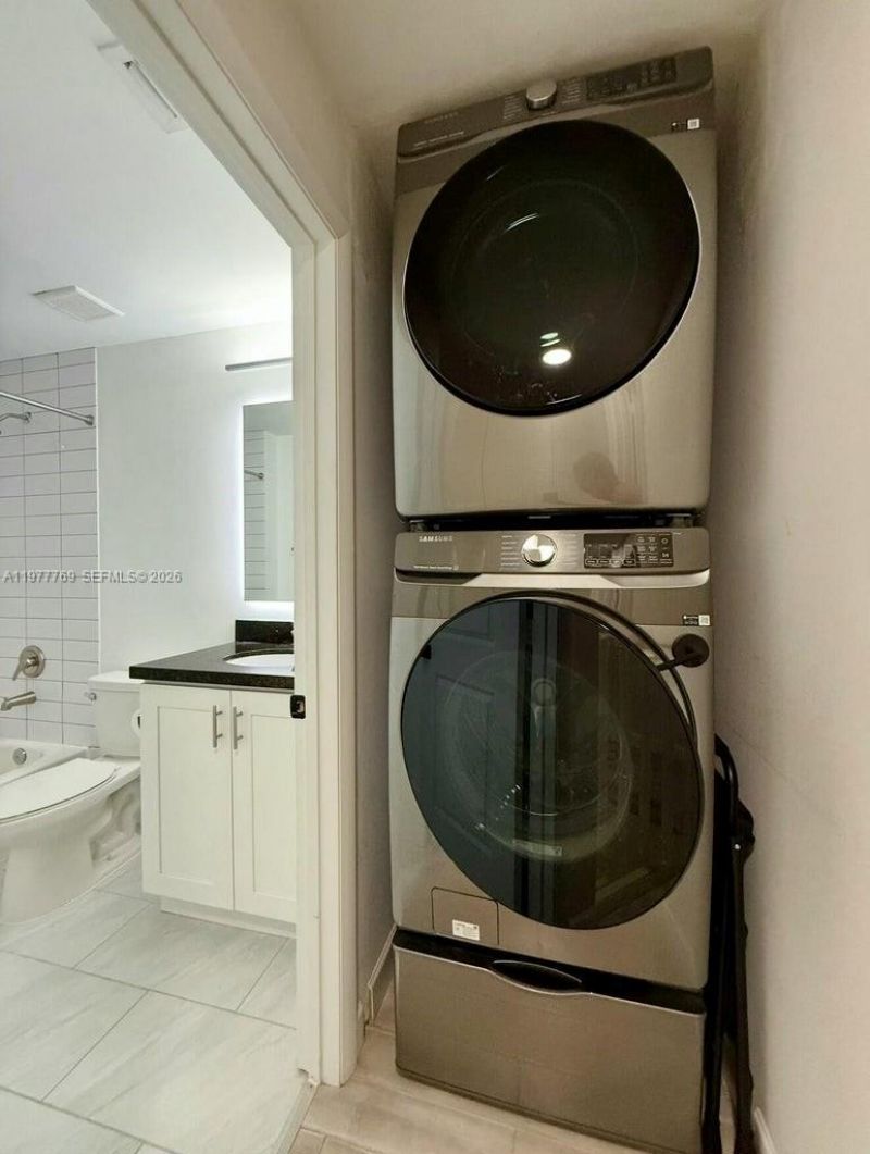 1035 NW 2nd Ave, Fort Lauderdale, FL 33311 Photo