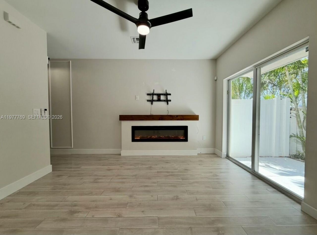 1035 NW 2nd Ave, Fort Lauderdale, FL 33311 Photo