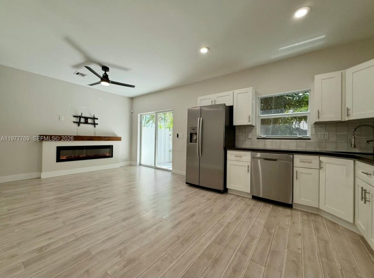 1035 NW 2nd Ave, Fort Lauderdale, FL 33311 Photo