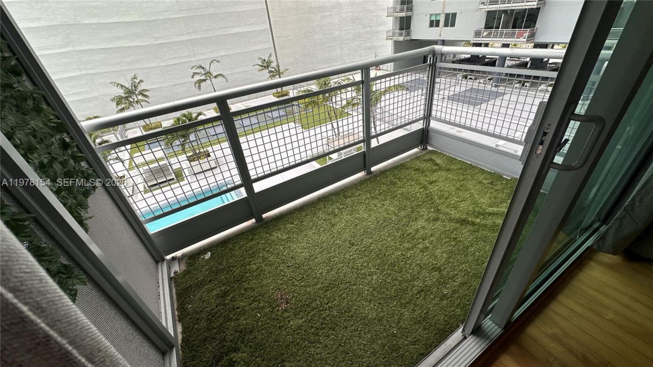 690 SW 1st Ct, Unit 1128, Miami, FL 33130 Photo