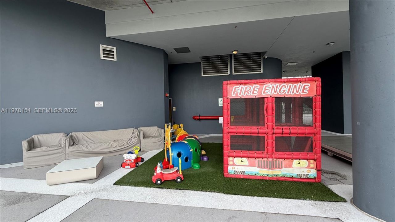 690 SW 1st Ct, Unit 1128, Miami, FL 33130 Photo