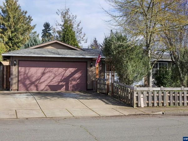2728 S 8th St, Lebanon, OR 97355